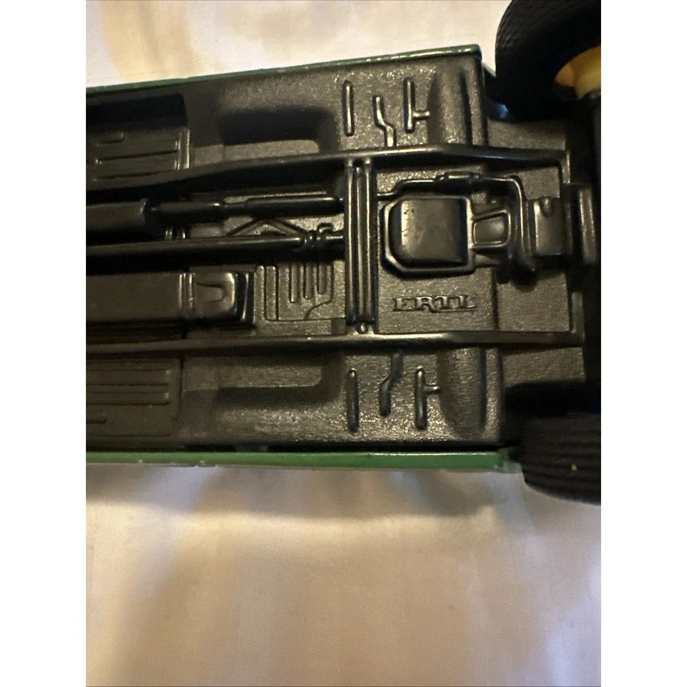 1990's Metal (Working Tailgate) Ertl John Deere Dealership Truck Vintage Green